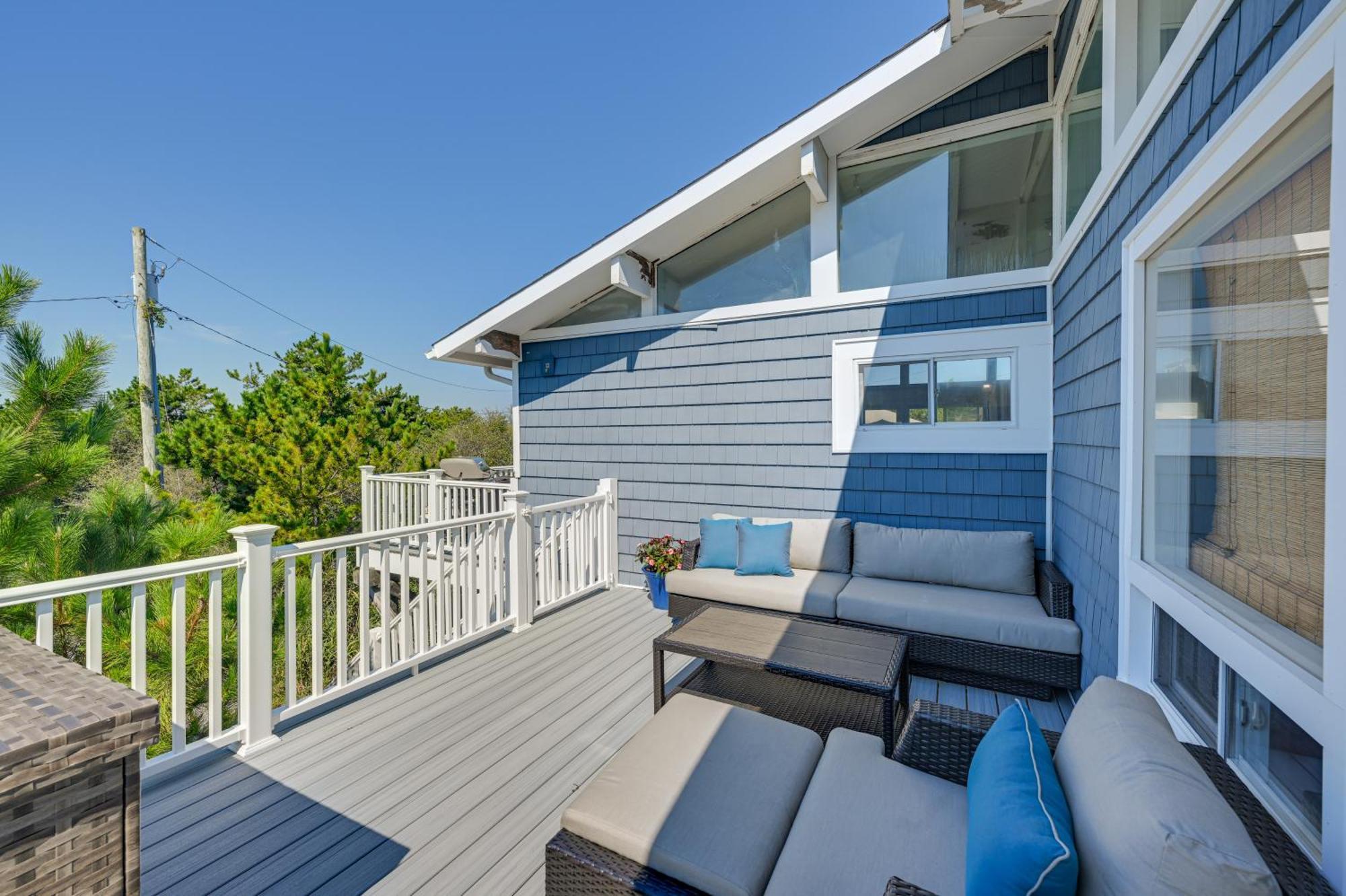 Westhampton Beach Home With Deck And Ocean Views! Exterior photo